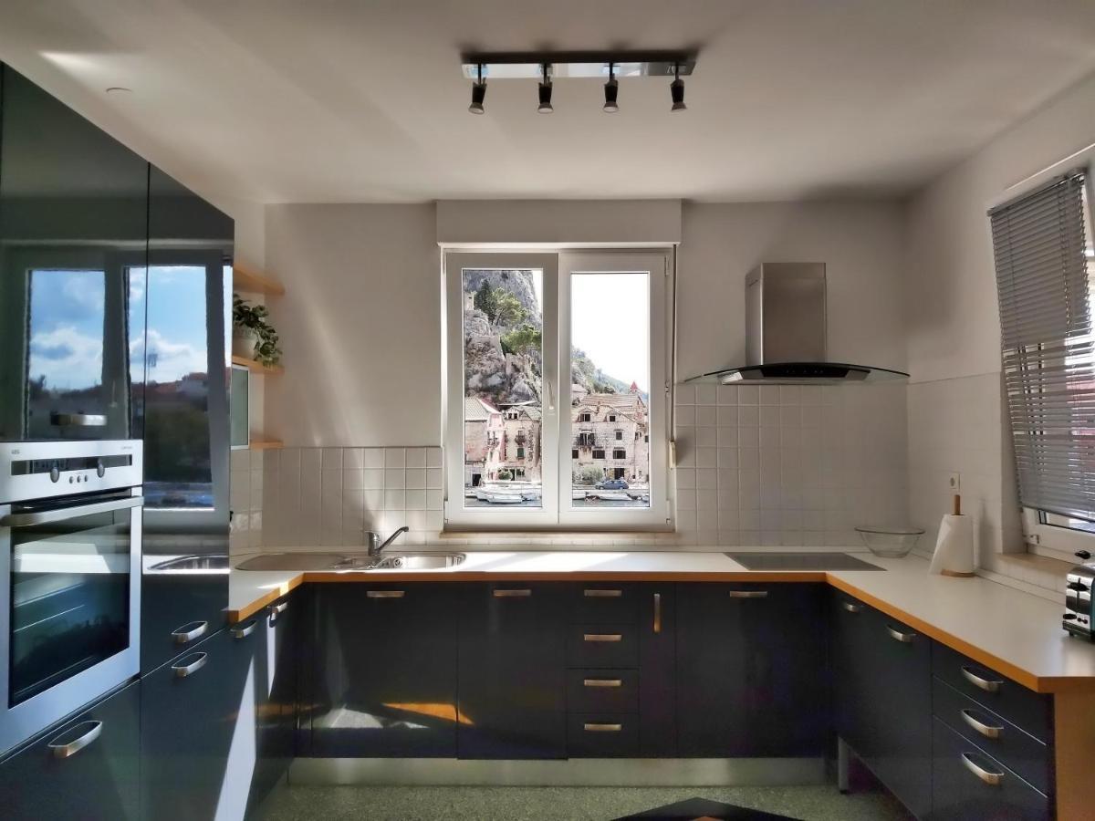 Apartamento Mitra Zonata Pink Omiš Exterior foto