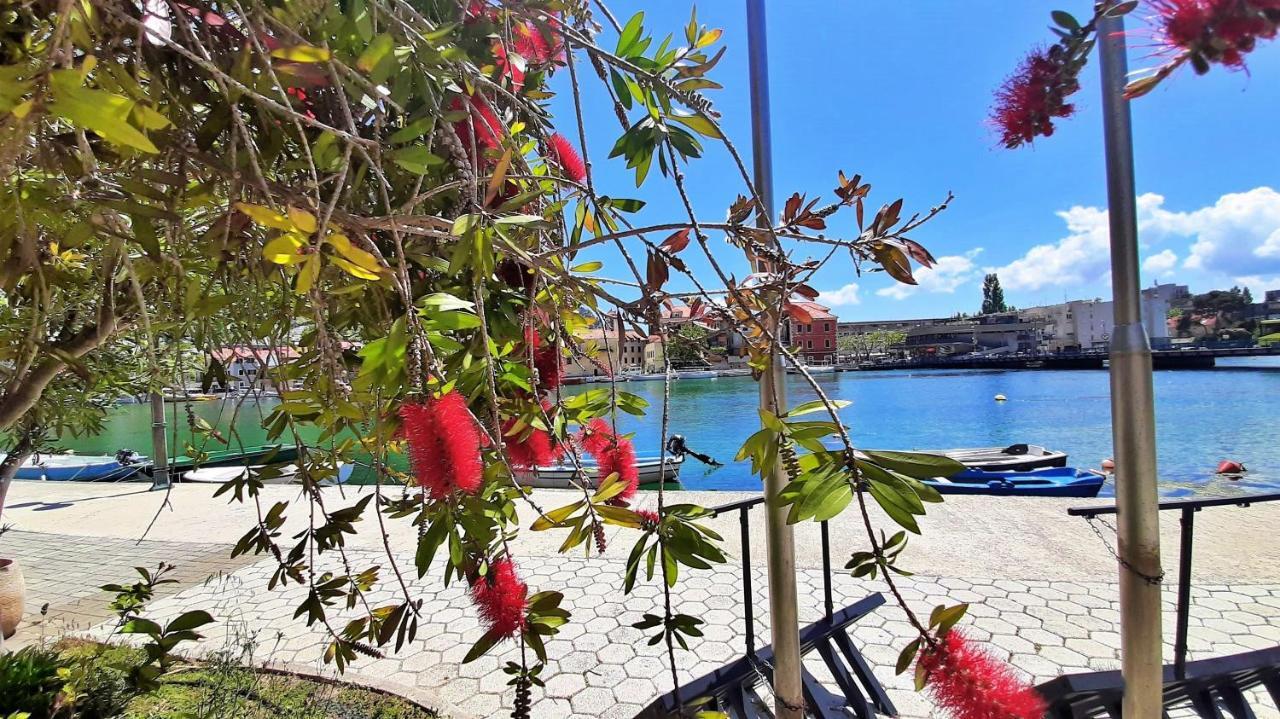 Apartamento Mitra Zonata Pink Omiš Exterior foto
