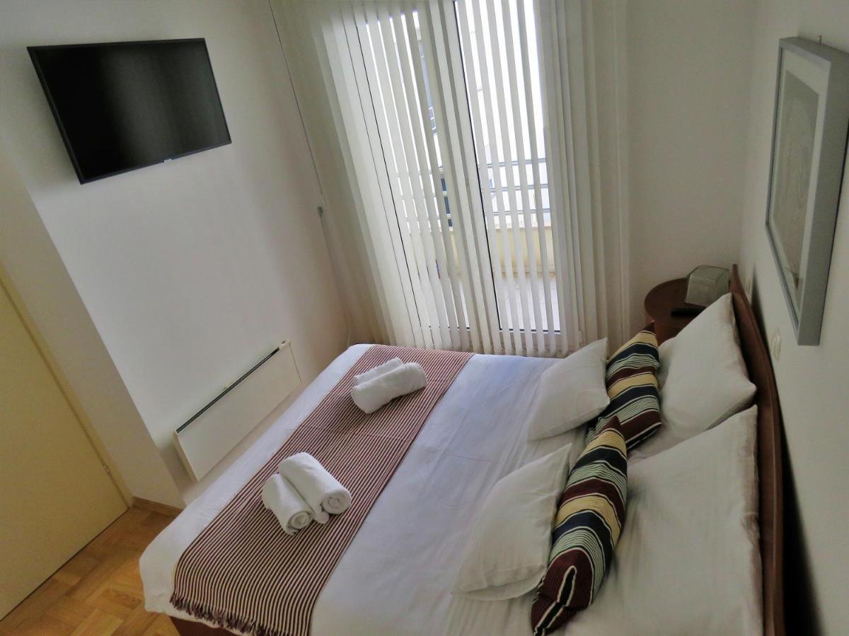 Apartamento Mitra Zonata Pink Omiš Exterior foto